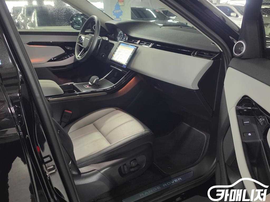 Land Rover Range Rover Evoque Range Rover Evoque 2nd Gen P250 Dynamic SE thumbnail 18