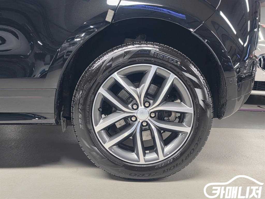 Land Rover Range Rover Evoque Range Rover Evoque 2nd Gen P250 Dynamic SE thumbnail 5