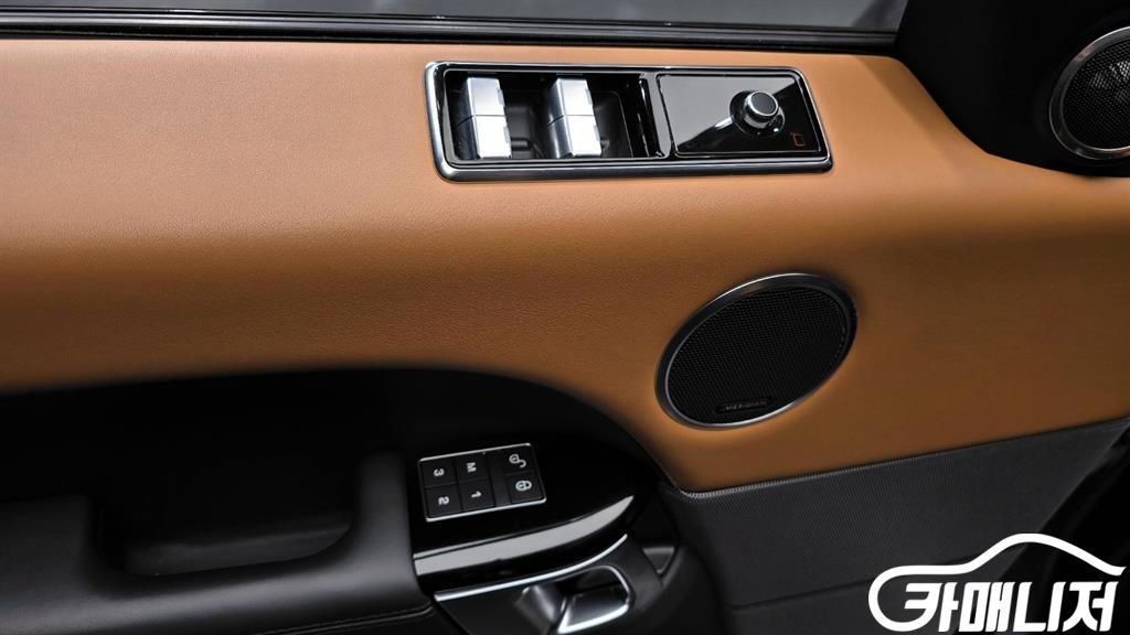 Land Rover Range Rover Sport Range Rover Sport 2nd Gen 3.0 SDV6 AB Dynamic thumbnail 16