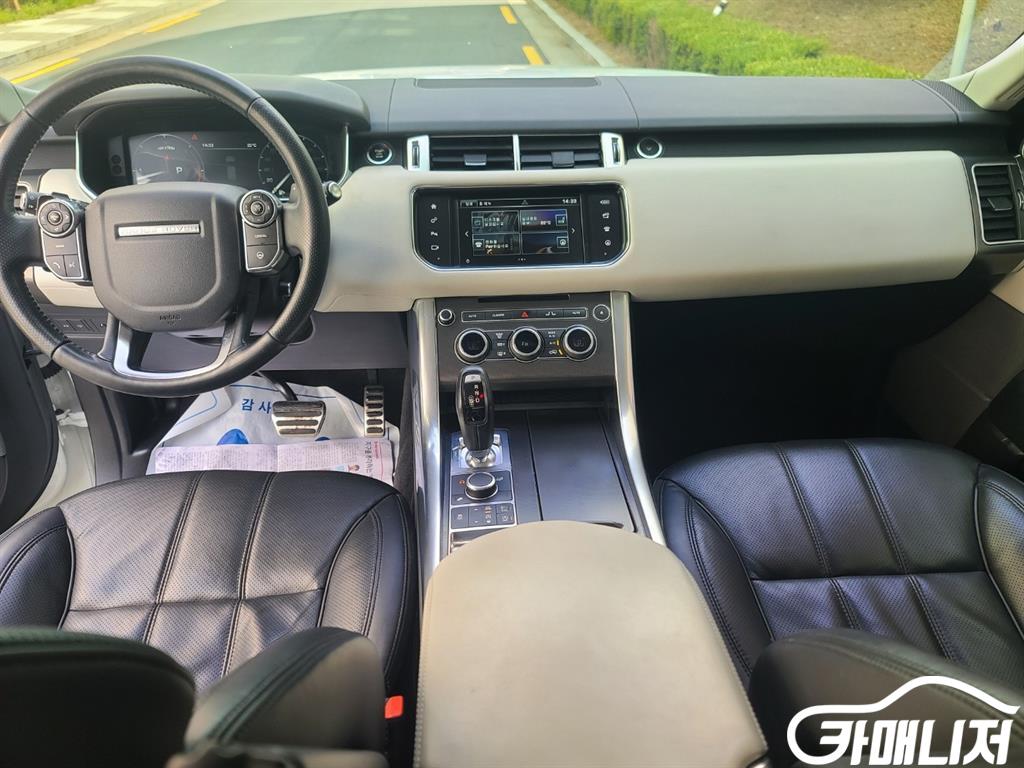 Land Rover Range Rover Sport Range Rover Sport 2nd Gen 3.0 SDV6 HSE Dynamic thumbnail 13