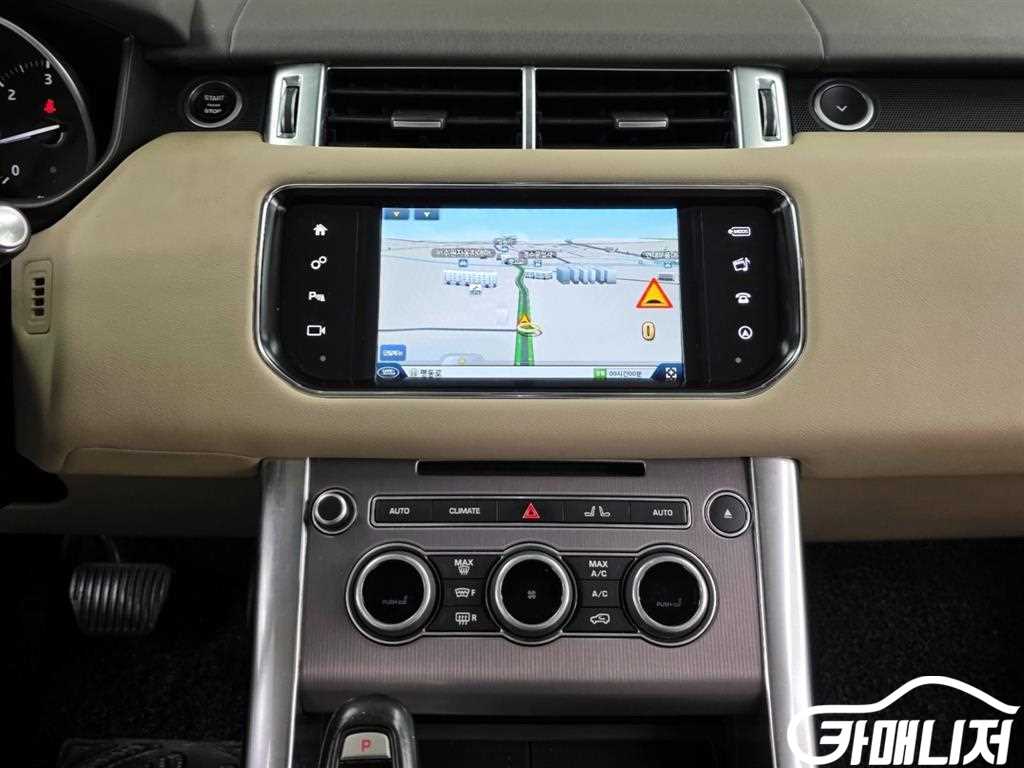 Land Rover Range Rover Sport Range Rover Sport 2nd Gen 3.0 SDV6 HSE thumbnail 14