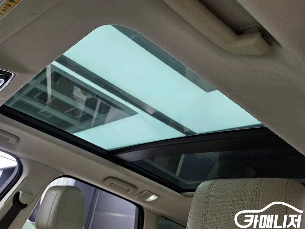 Land Rover Range Rover Sport Range Rover Sport 2nd Gen 3.0 SDV6 HSE thumbnail 18