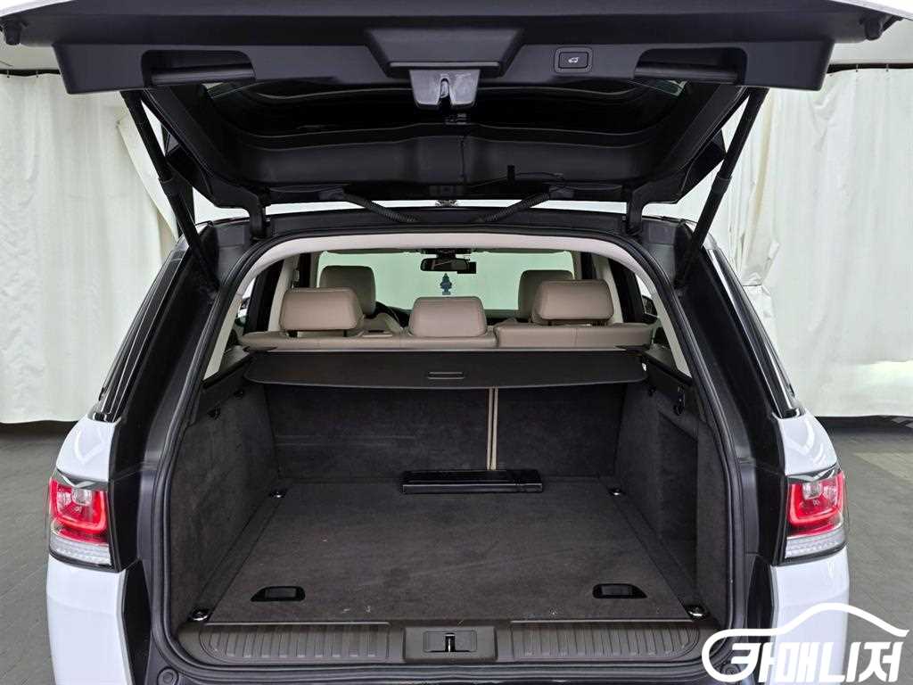 Land Rover Range Rover Sport Range Rover Sport 2nd Gen 3.0 SDV6 HSE thumbnail 20