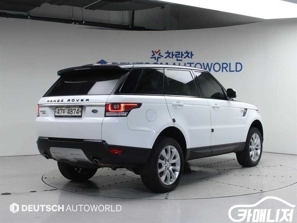 Land Rover Range Rover Sport Range Rover Sport 2nd Gen 3.0 SDV6 HSE thumbnail 3