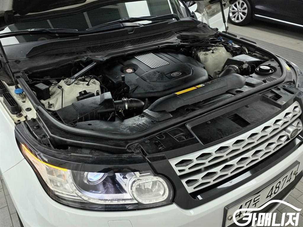 Land Rover Range Rover Sport Range Rover Sport 2nd Gen 3.0 SDV6 HSE thumbnail 6