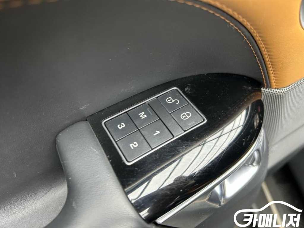 Land Rover Range Rover Sport Range Rover Sport 2nd Gen 3.0 SDV6 AB Dynamic thumbnail 16