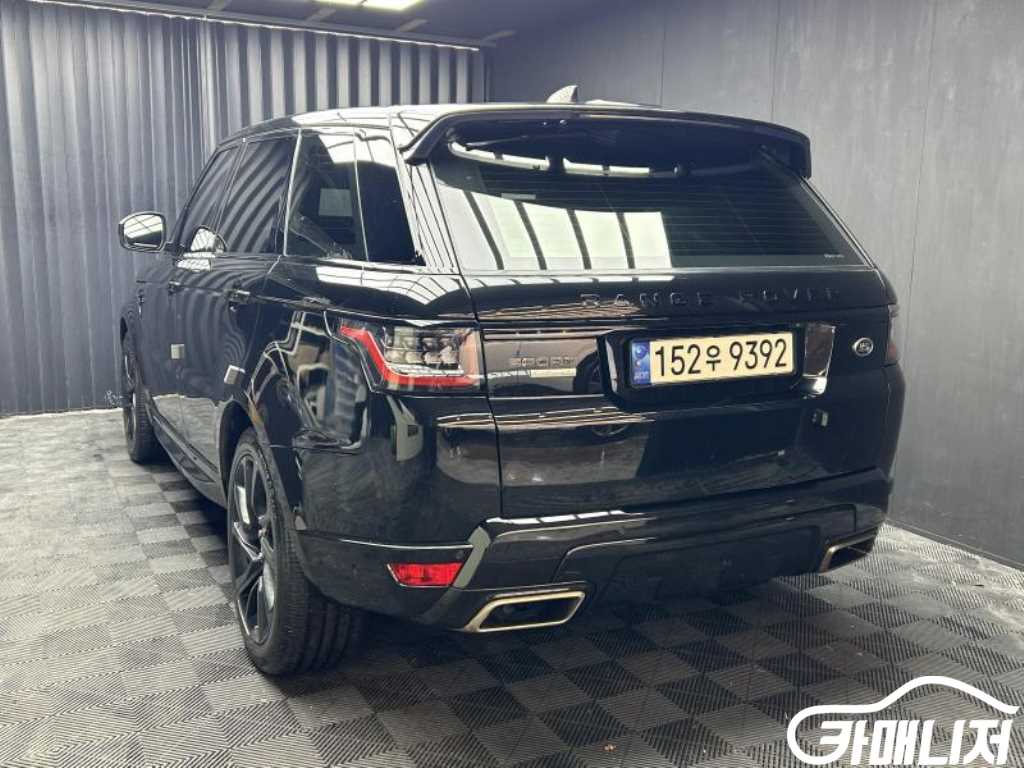 Land Rover Range Rover Sport Range Rover Sport 2nd Gen 3.0 SDV6 AB Dynamic thumbnail 3
