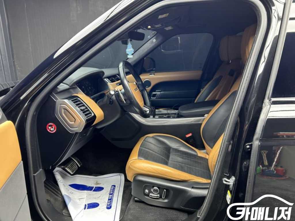 Land Rover Range Rover Sport Range Rover Sport 2nd Gen 3.0 SDV6 AB Dynamic thumbnail 6