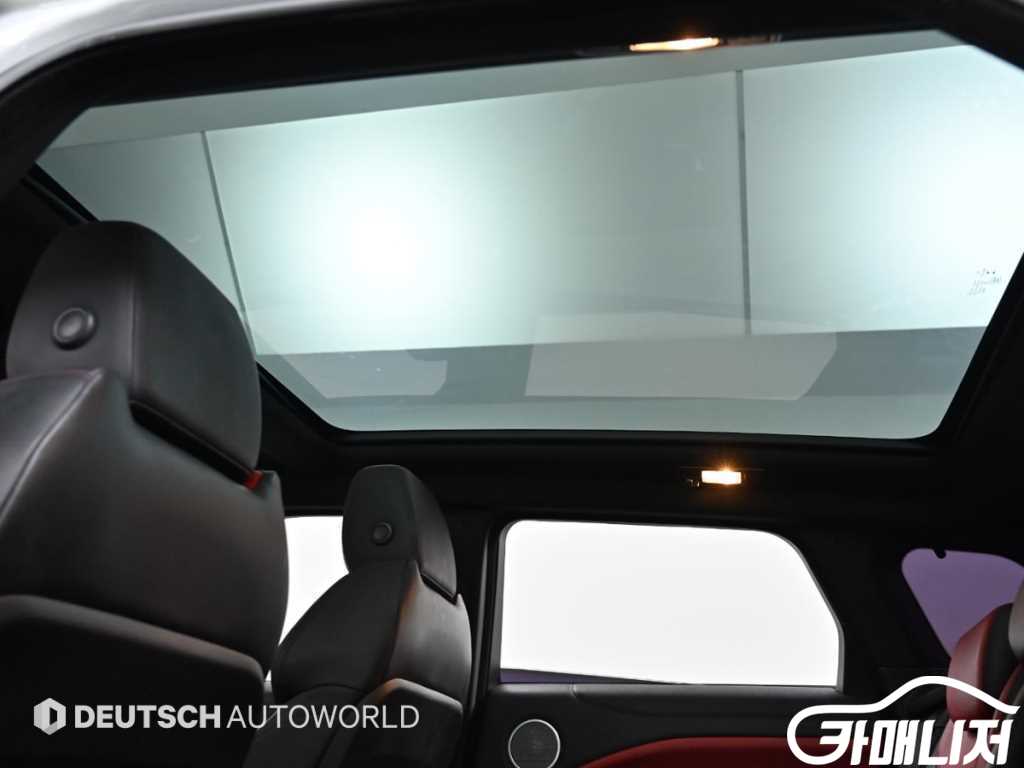 Land Rover Range Rover Evoque 2.0 TD4 HSE Dynamic thumbnail 18