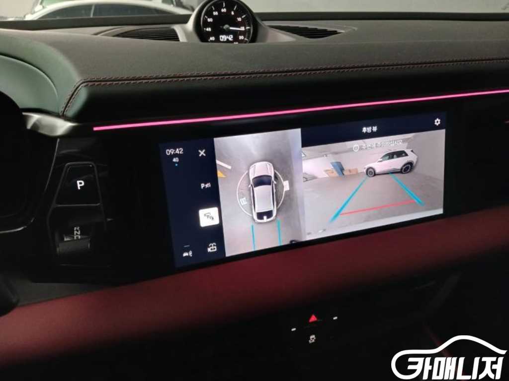 Porsche Macan Macan EV 4S thumbnail 13