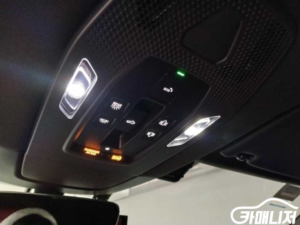 Porsche Macan Macan EV 4S thumbnail 15