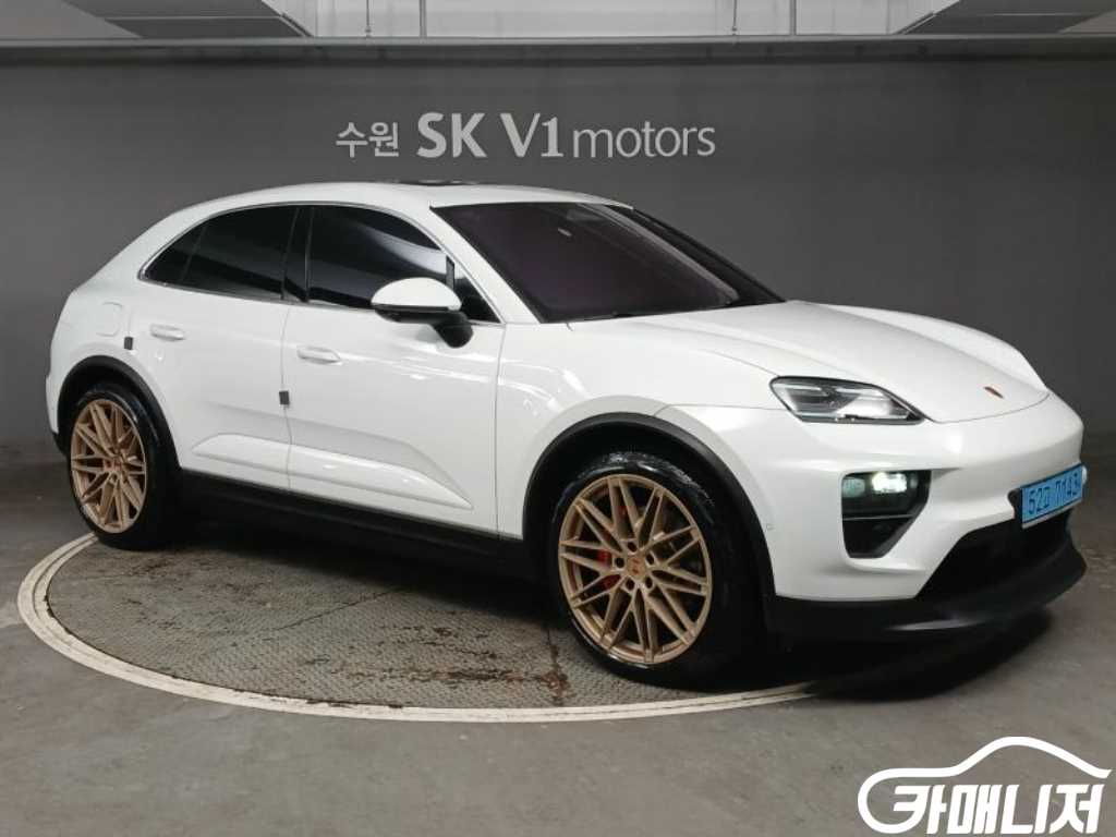 Porsche Macan Macan EV 4S thumbnail 3