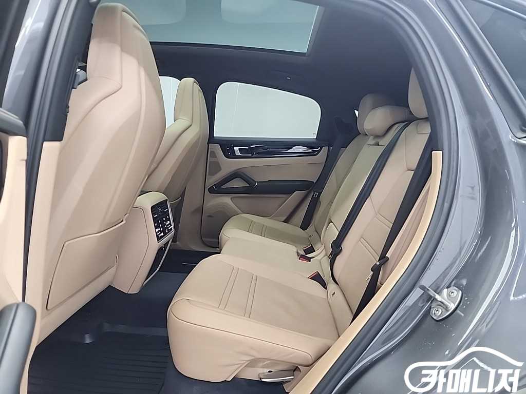 Porsche Cayenne 3.0 Coupe thumbnail 11