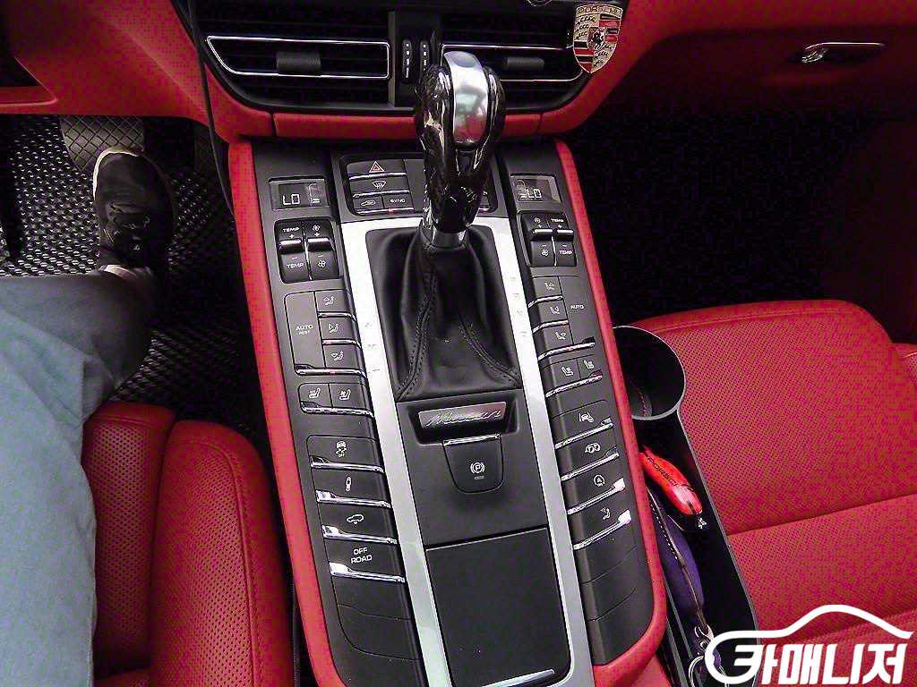 Porsche Macan Gasoline 2.9 GTS thumbnail 11