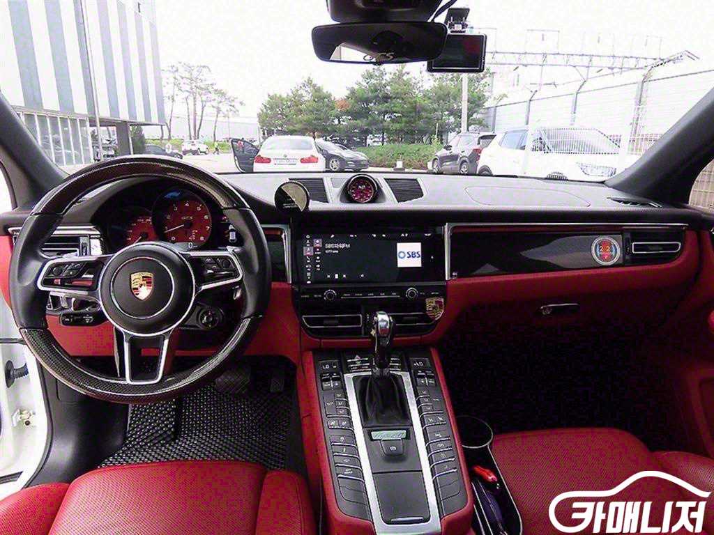 Porsche Macan Gasoline 2.9 GTS thumbnail 7