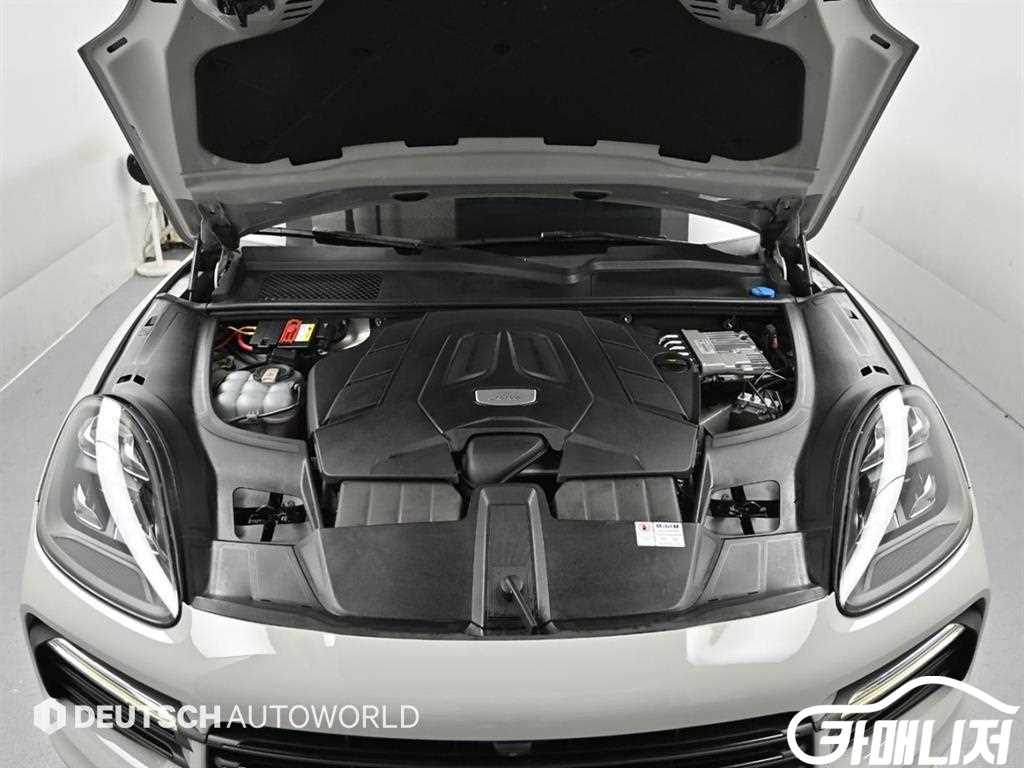 Porsche Cayenne 3.0 Coupe thumbnail 6