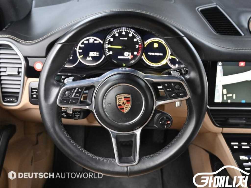 Porsche Cayenne 3.0 E-Hybrid thumbnail 13