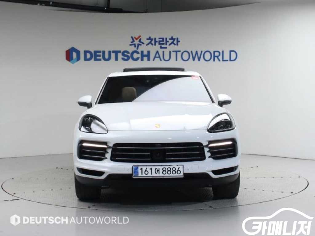 Porsche Cayenne 3.0 E-Hybrid thumbnail 3