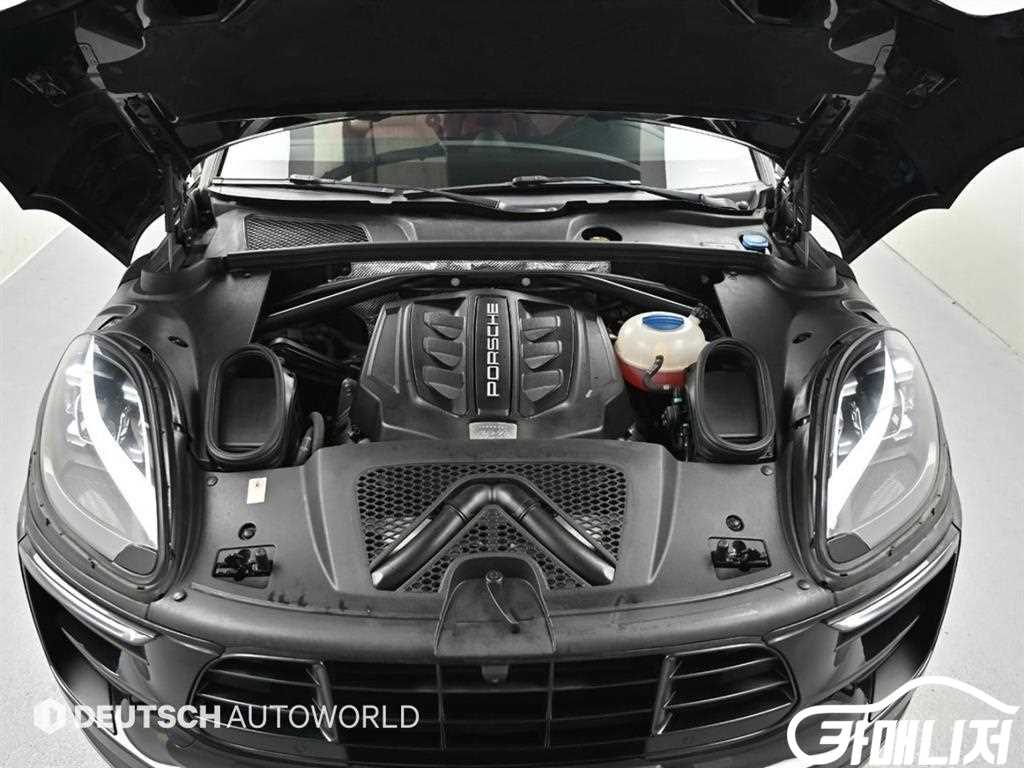 Porsche Macan Gasoline 3.0 GTS thumbnail 20