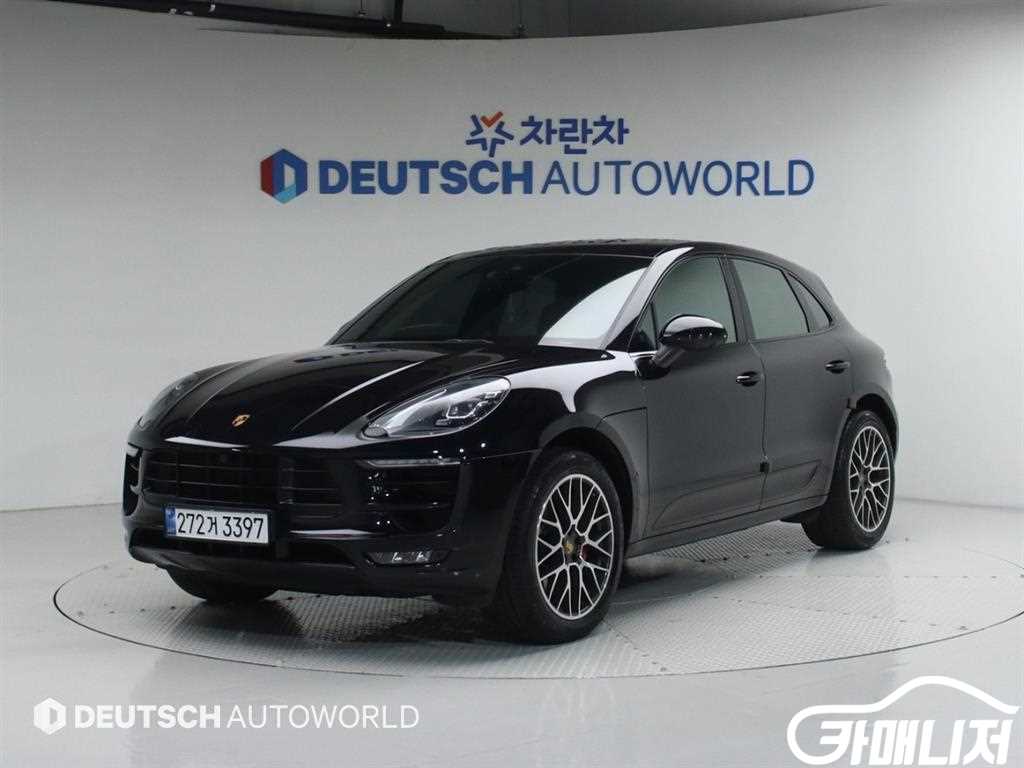 Porsche Macan Gasoline 3.0 GTS thumbnail 2