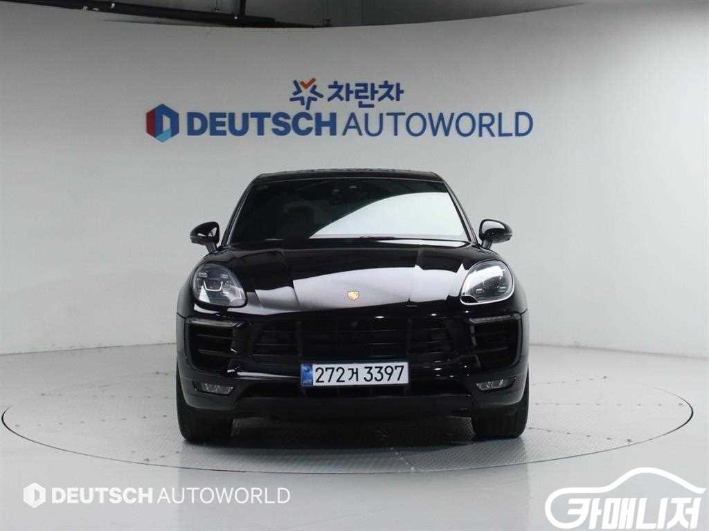 Porsche Macan Gasoline 3.0 GTS thumbnail 4