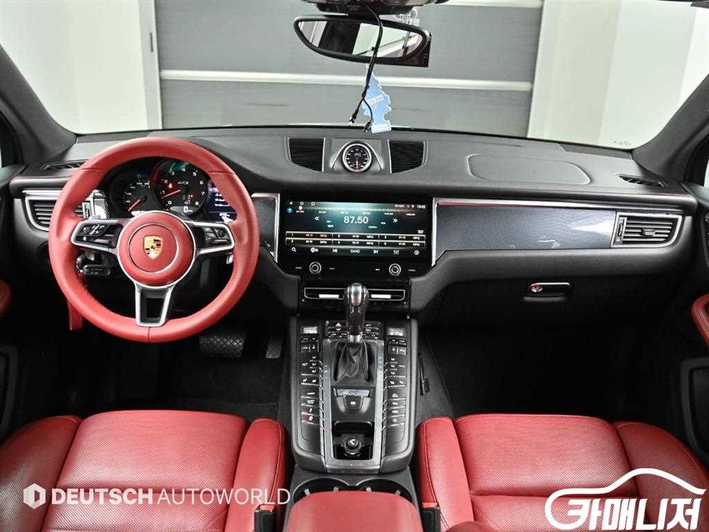 Porsche Macan Gasoline 3.0 GTS thumbnail 6