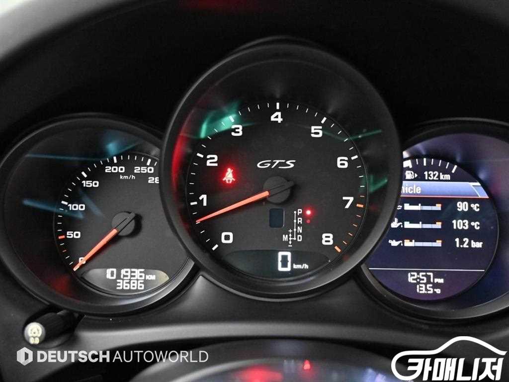 Porsche Macan Gasoline 3.0 GTS thumbnail 8