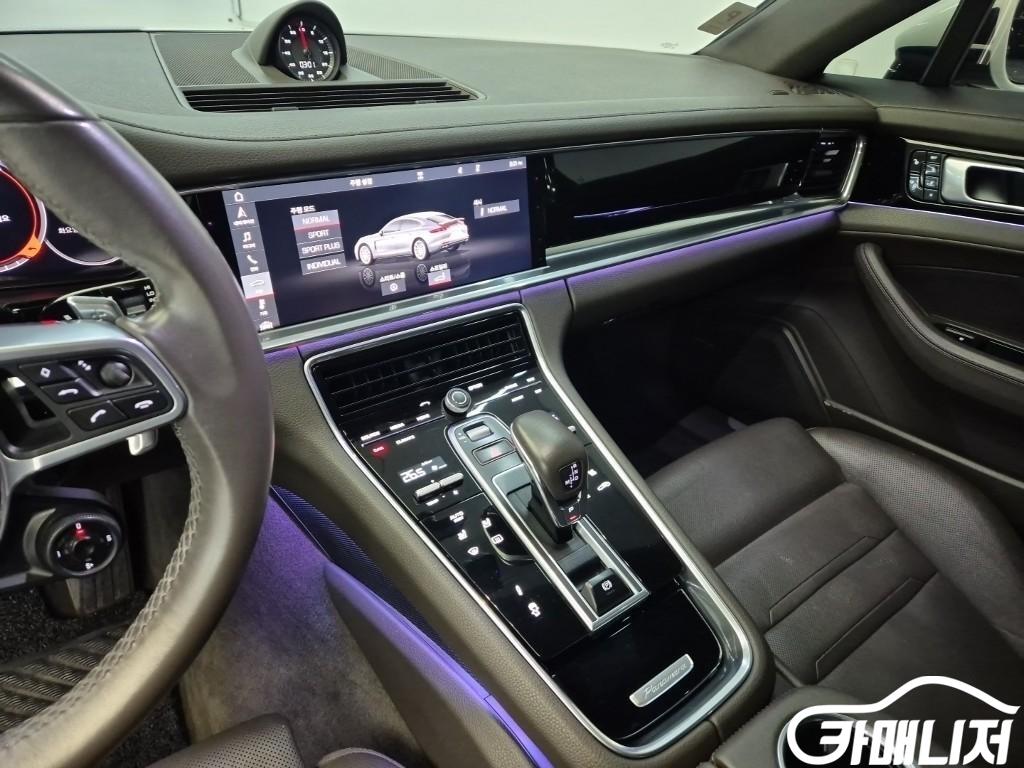 Porsche Panamera 3.0 4 thumbnail 10