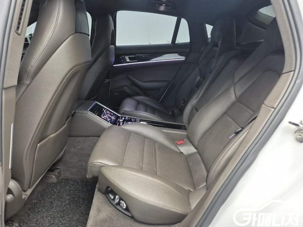 Porsche Panamera 3.0 4 thumbnail 12