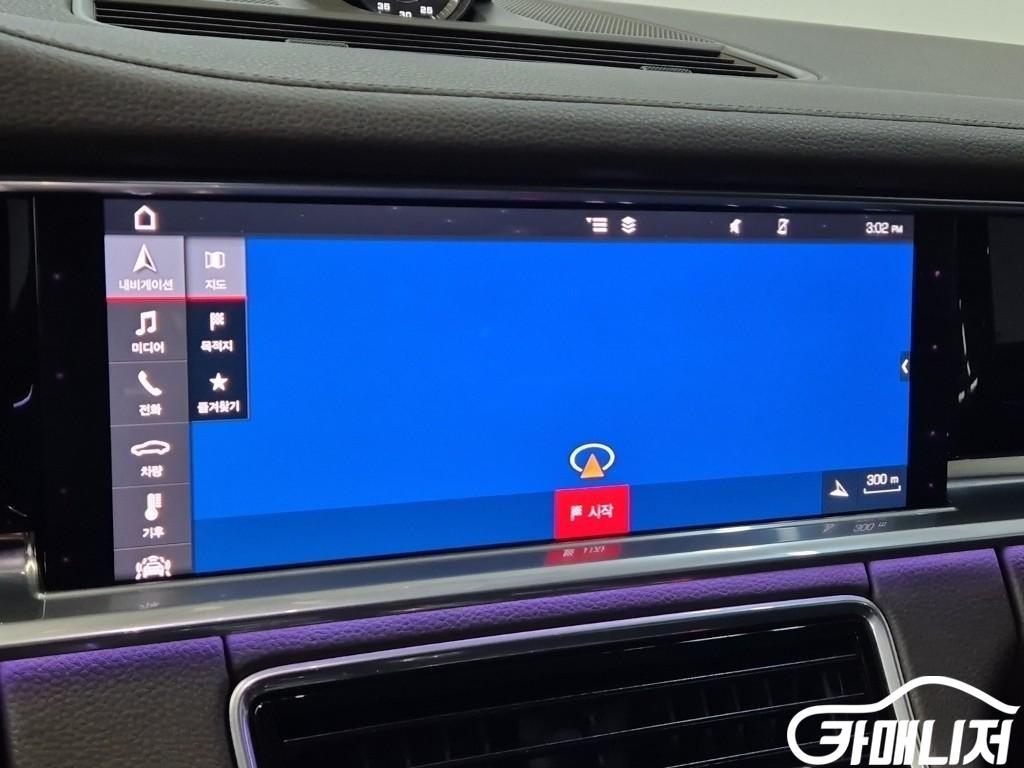 Porsche Panamera 3.0 4 thumbnail 14