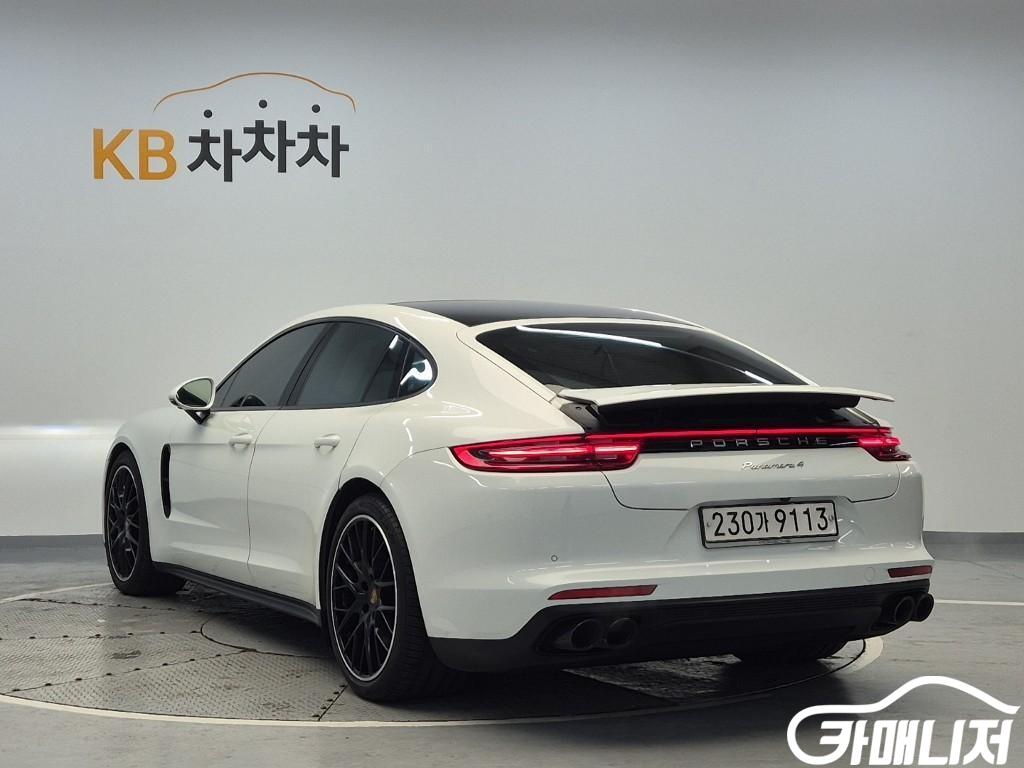 Porsche Panamera 3.0 4 thumbnail 2
