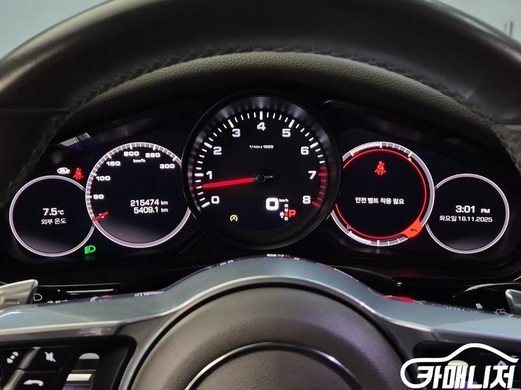 Porsche Panamera 3.0 4 thumbnail 6