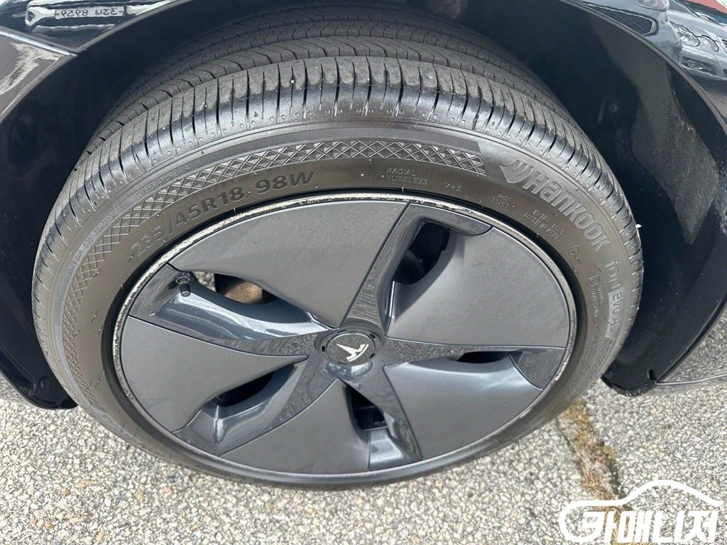 Tesla Model 3 Standard Reinji Peulreoseu thumbnail 17