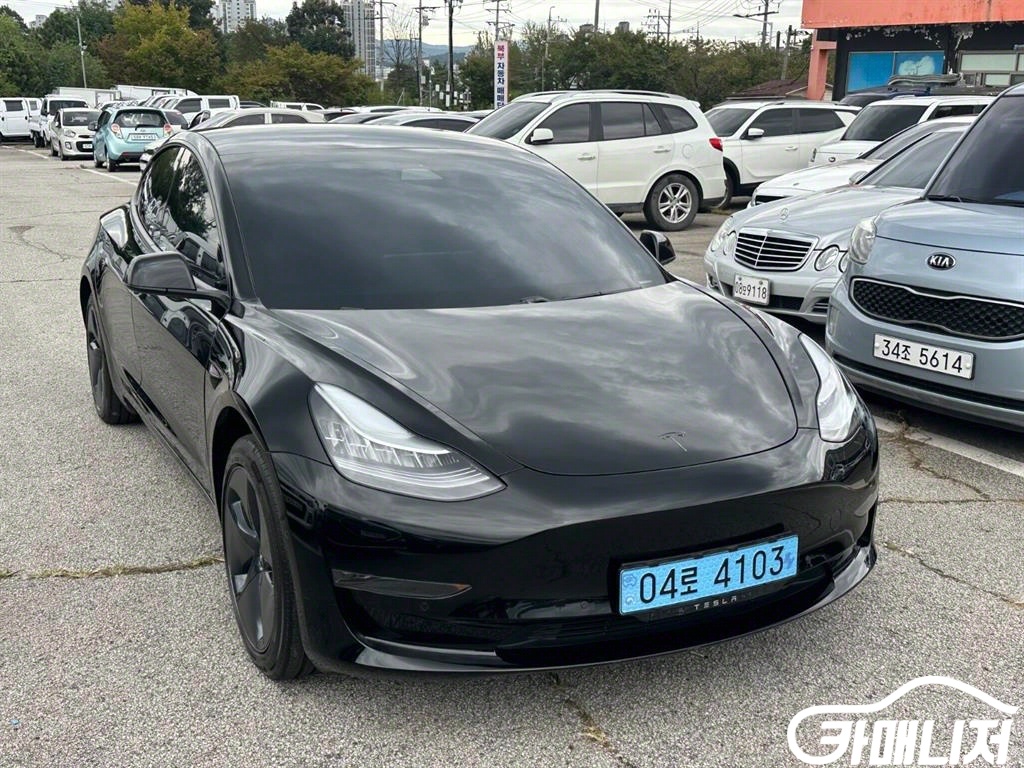 Tesla Model 3 Standard Reinji Peulreoseu thumbnail 3
