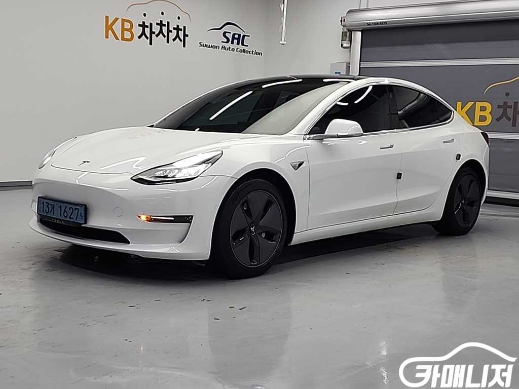 Tesla Model 3 Rong Reinji
