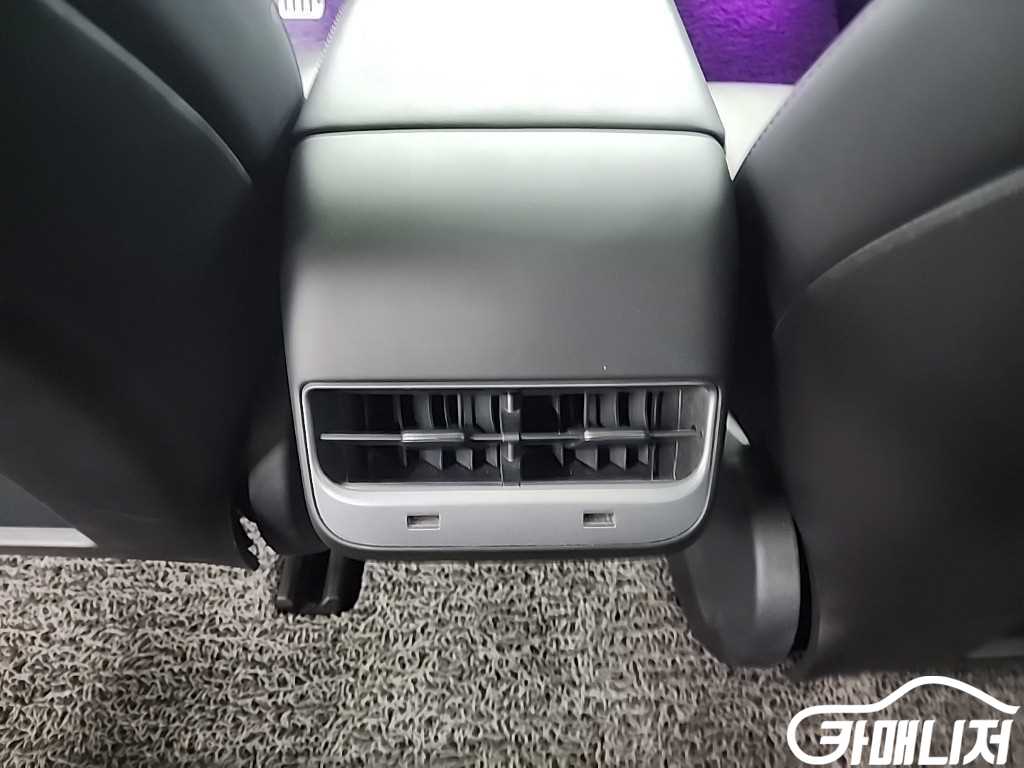 Tesla Model 3 Rong Reinji thumbnail 13