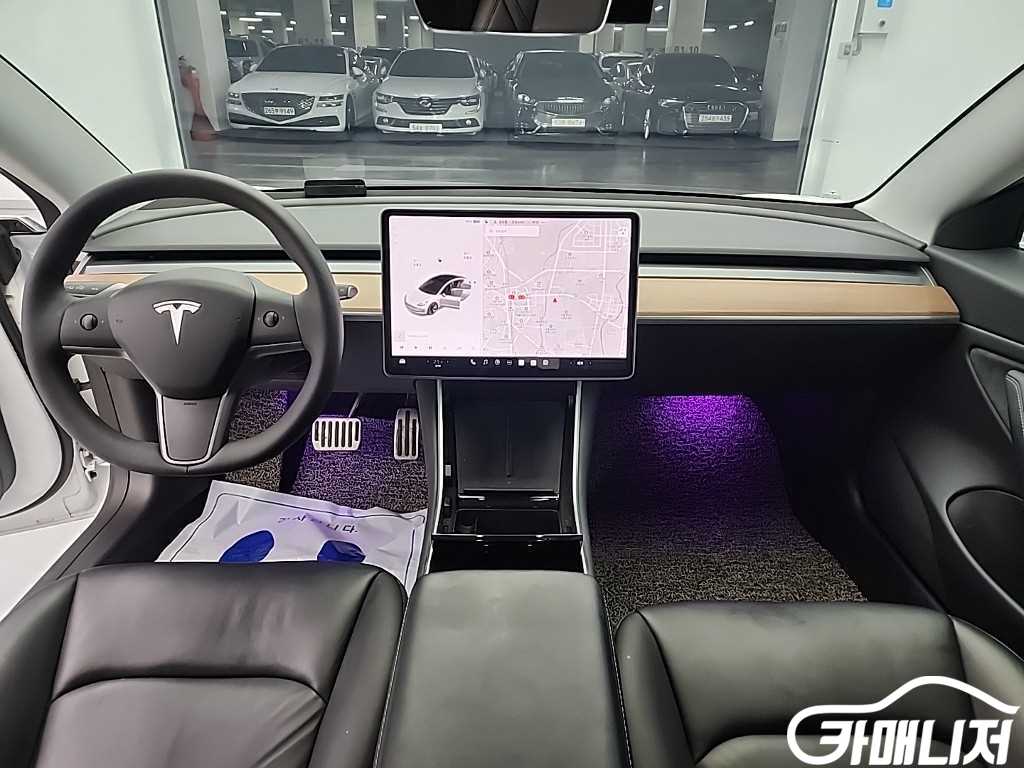 Tesla Model 3 Rong Reinji thumbnail 7