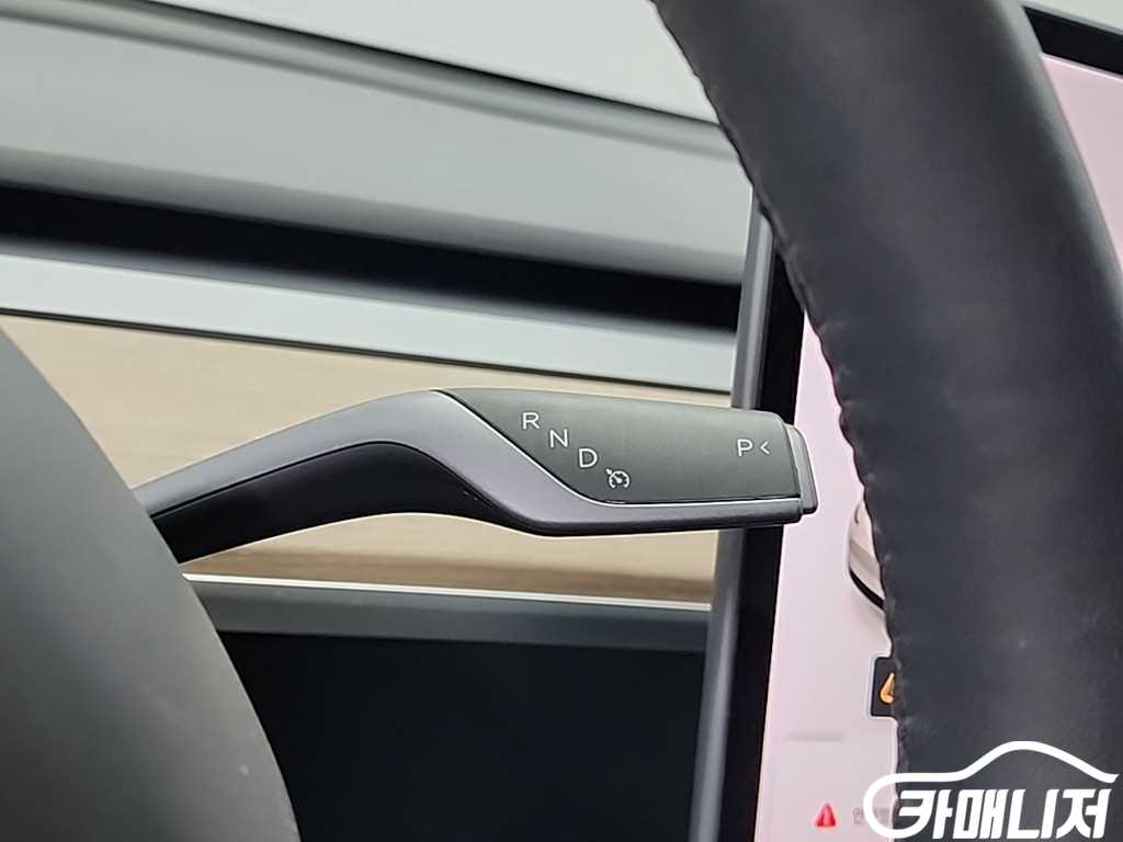 Tesla Model Y Rong Reinji thumbnail 8