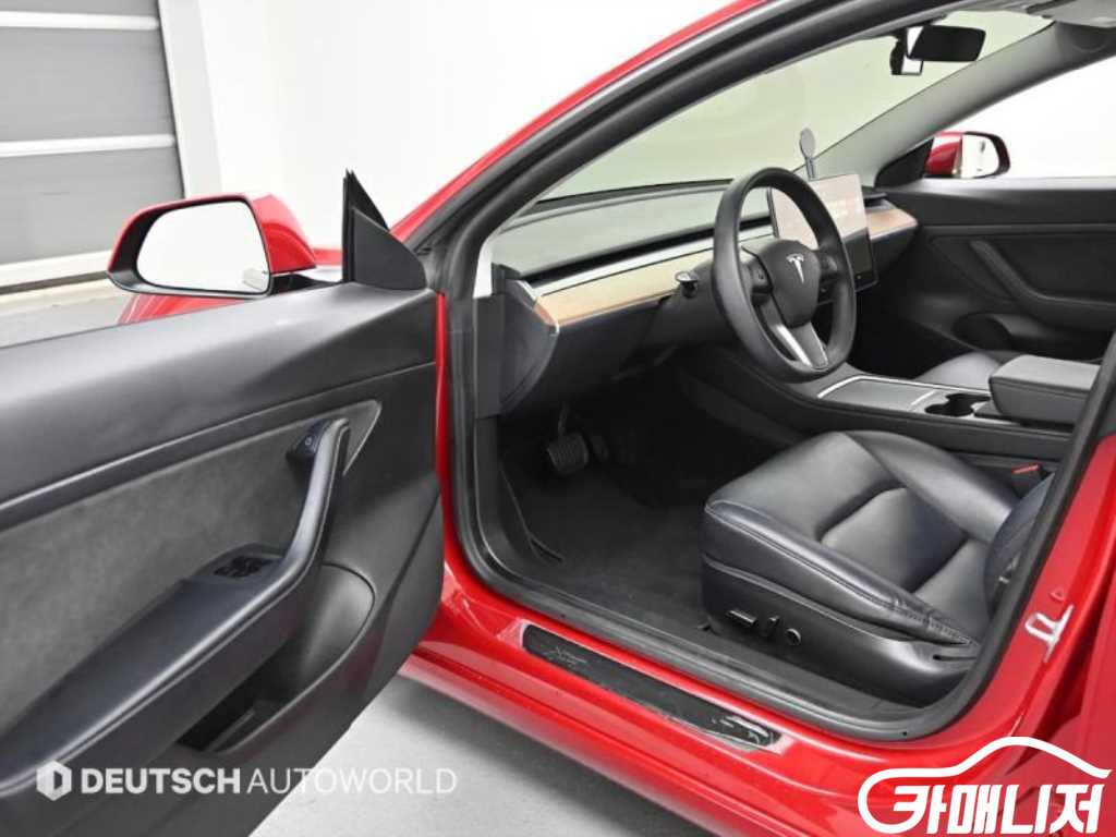 Tesla Model 3 Standard Reinji Peulreoseu thumbnail 11