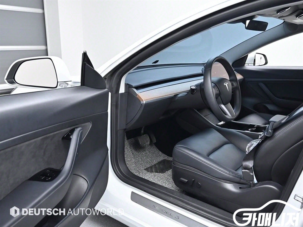 Tesla Model 3 Standard Reinji Peulreoseu thumbnail 11