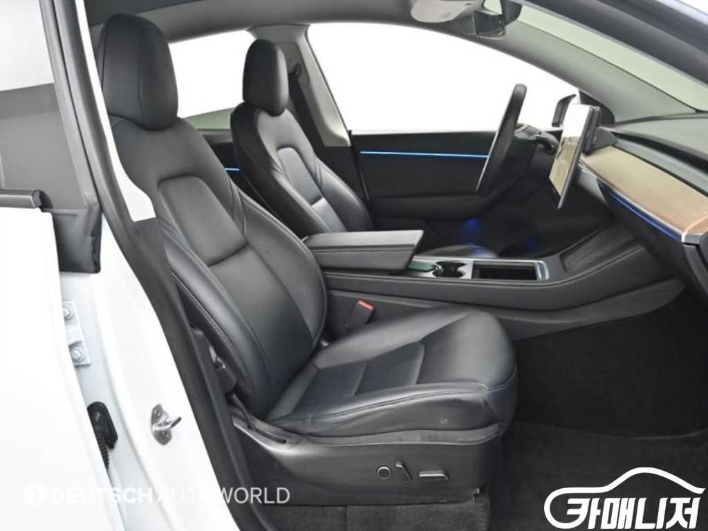 Tesla Model Y Rong Reinji thumbnail 11