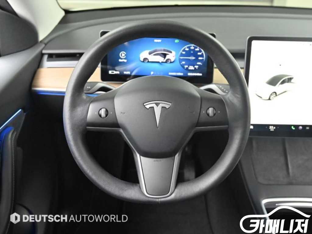 Tesla Model Y Rong Reinji thumbnail 13