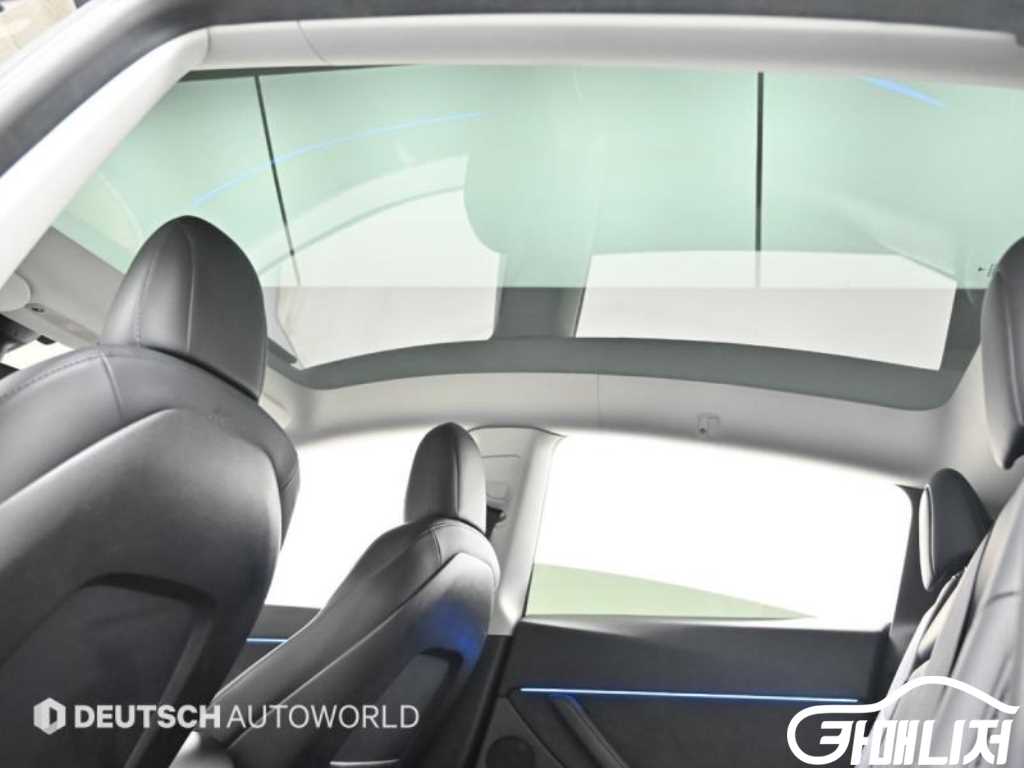 Tesla Model Y Rong Reinji thumbnail 18