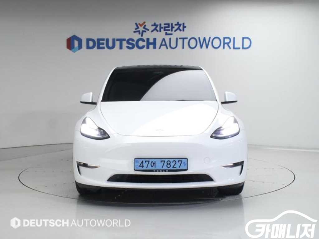 Tesla Model Y Rong Reinji thumbnail 4