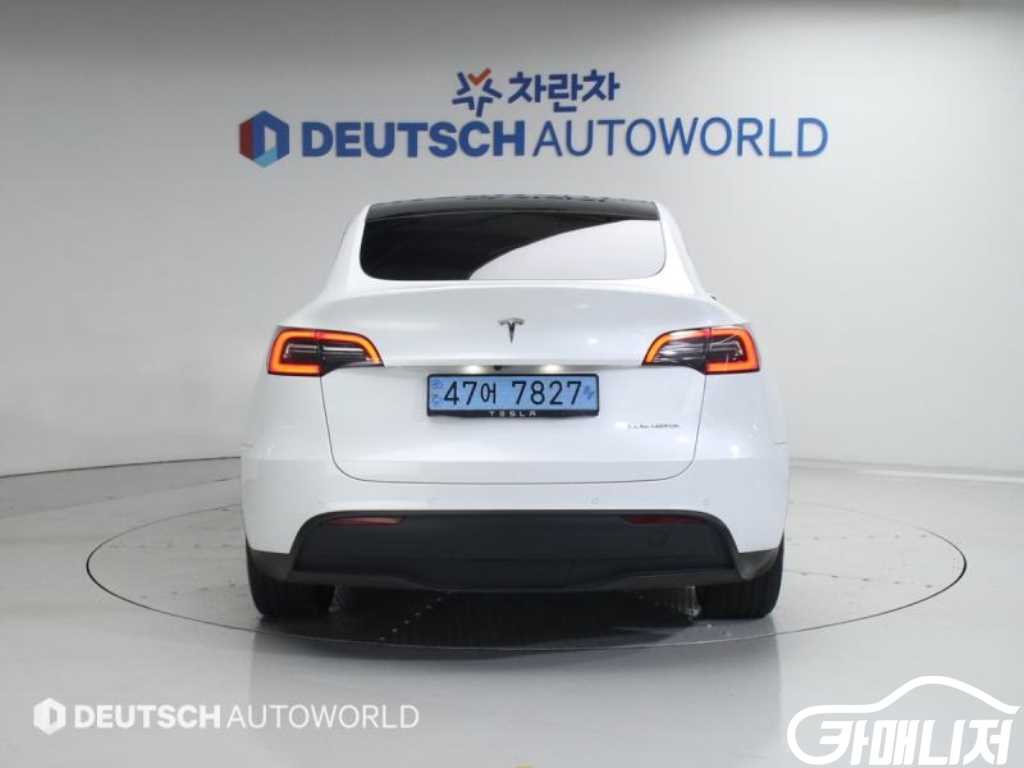 Tesla Model Y Rong Reinji thumbnail 5