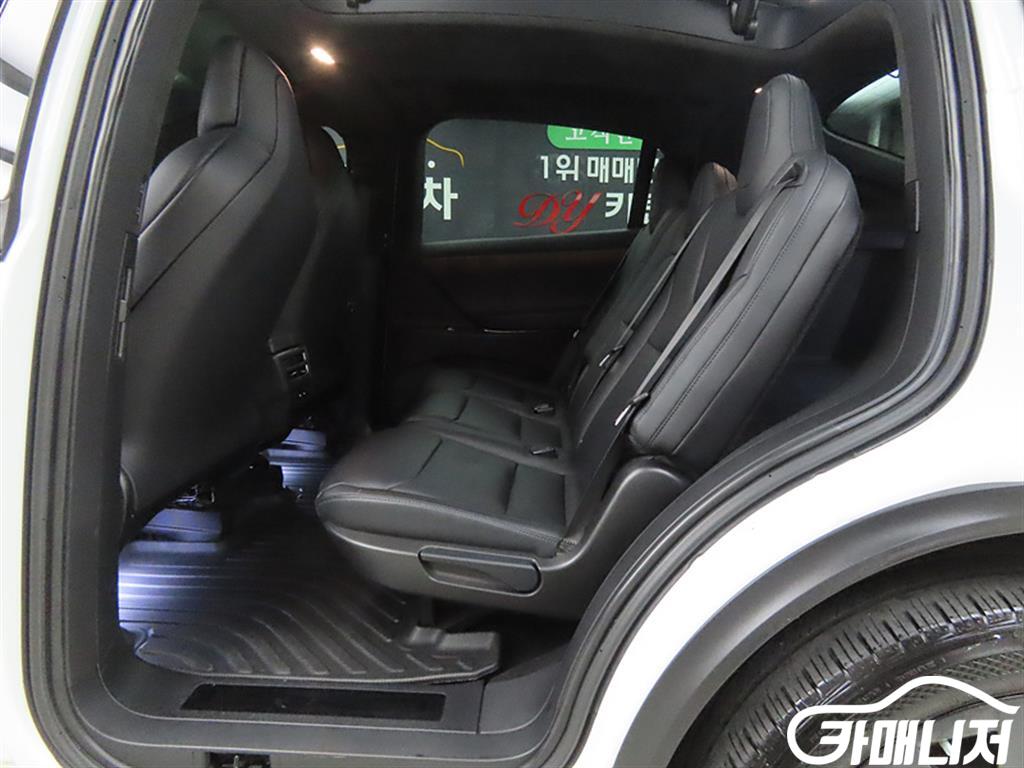 Tesla Model X 75D thumbnail 6