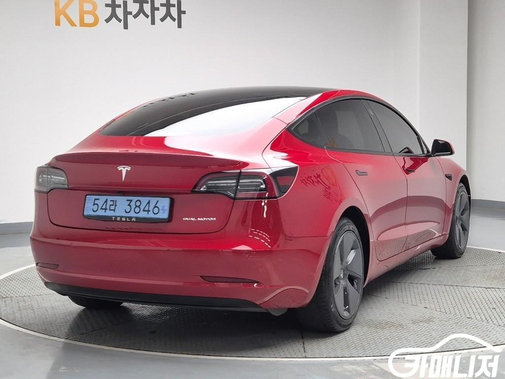 Tesla Model 3 Rong Reinji thumbnail 3