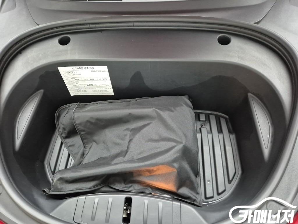 Tesla Model 3 Rong Reinji thumbnail 5