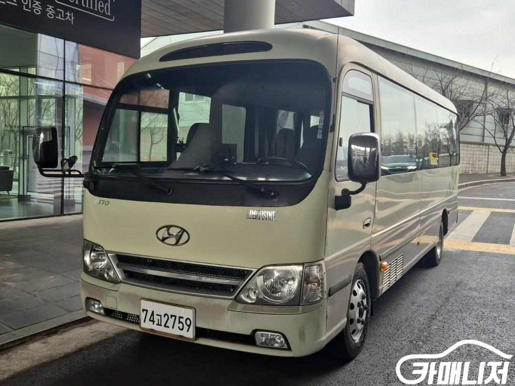 Medium & Heavy Bus Small Hyundai Bus County Limousine
