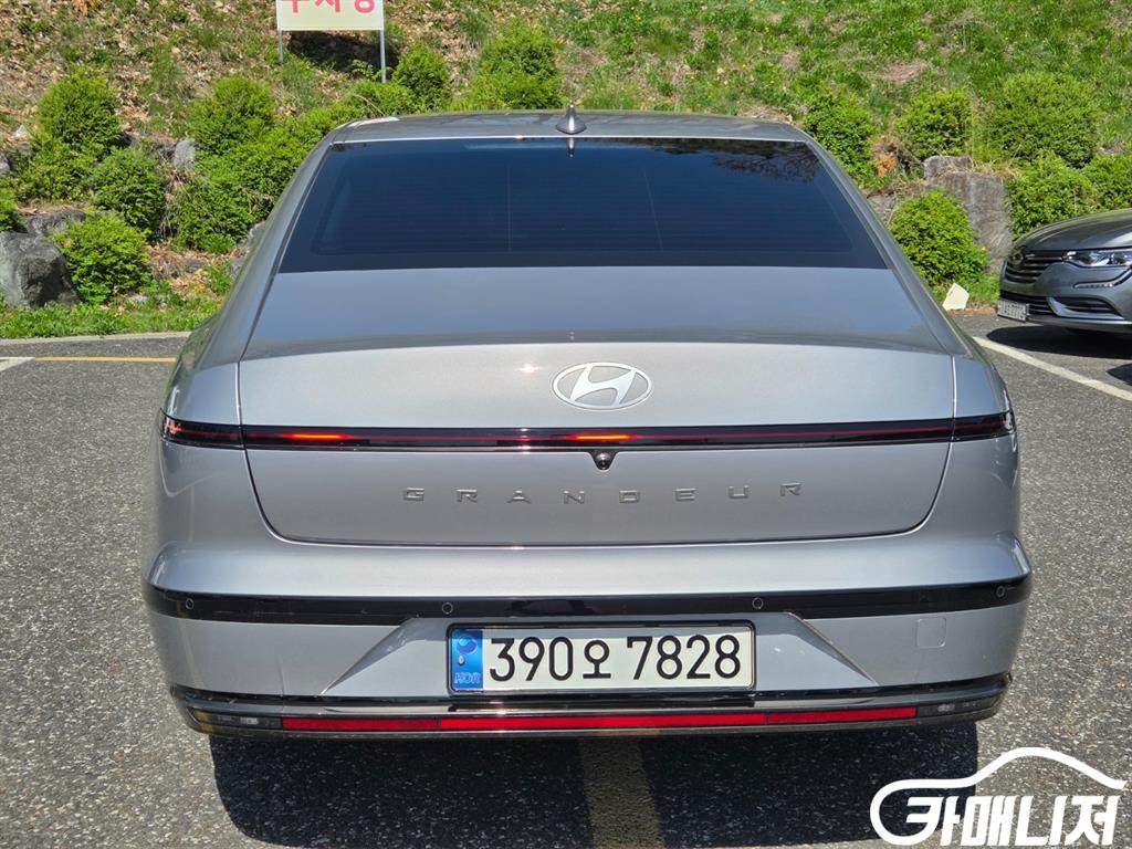 Hyundai Grandeur Grandeur Hybrid Calligraphy thumbnail 5